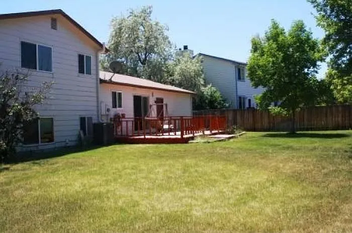 10749 Owens St — Photo 39