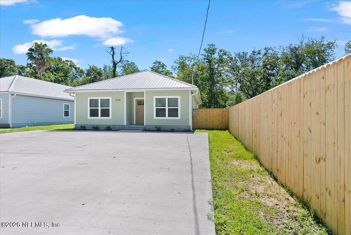 1 bed, 1.0 bath, 264 sqft, $1,500 — Photo 4