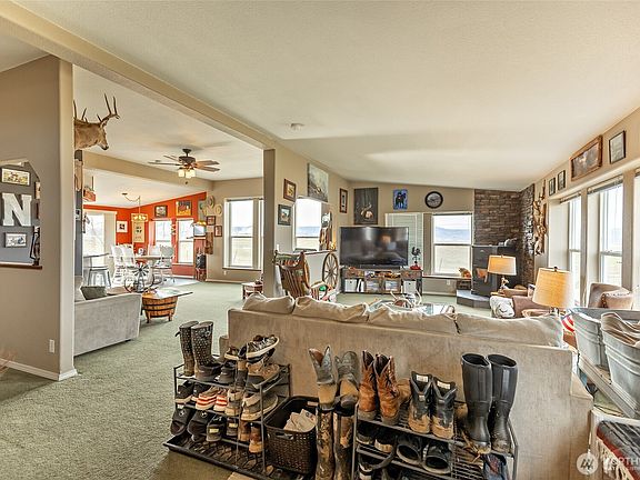 3rd image of 2416 Clerf Road