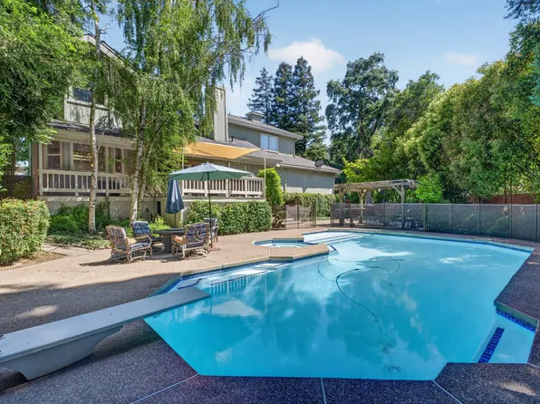 8004 Withrow Ct, Fair Oaks, CA 95628