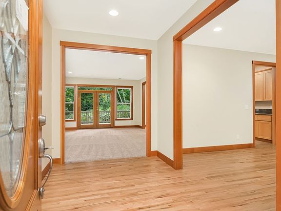 5th image of 8213 NE Forest Home Ln