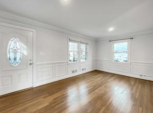 5004 12th St S, Arlington, VA 22204