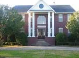 306 W Viejo Dr, Friendswood, TX 77546