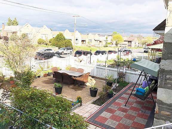 2nd image of 2328 Borbeck Ave