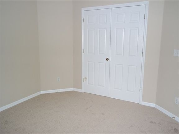 4th image of 1011 Bluegrass Dr #0