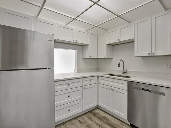 22 Abbey Lane #107, Delray Beach, FL 33446