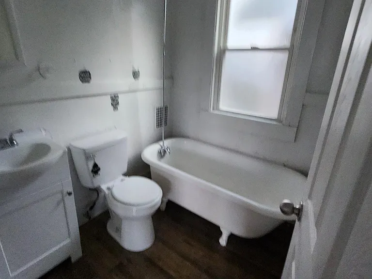 839 E 26th St #2 — Photo 10