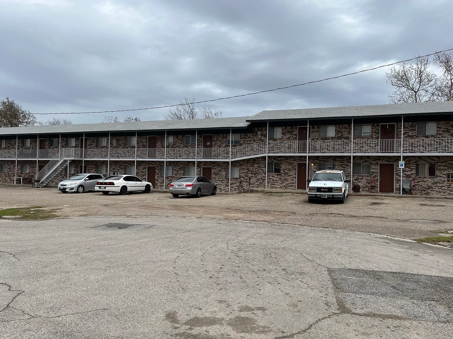 1012 Wells Circle - 11 — Photo 1