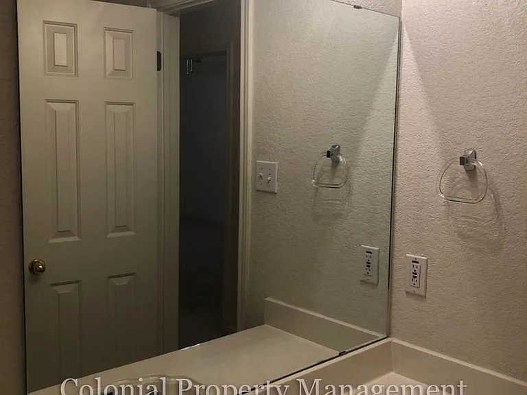 1905 McGinnis Ct — Photo 17