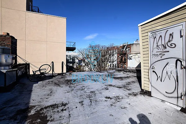 Rented by null | media 38