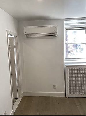 4th image of 46 6th Ave #3