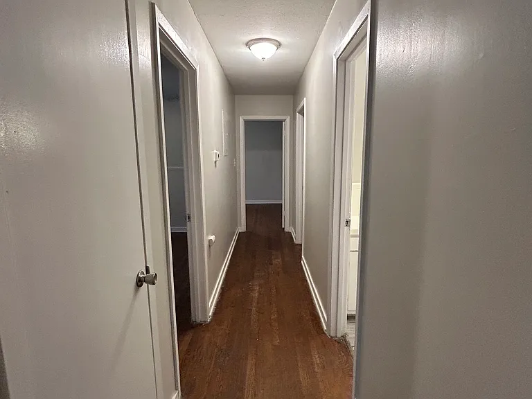 Maywood Cir — Photo 11