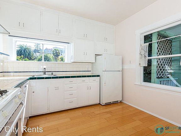 5th image of 327 Douglass St