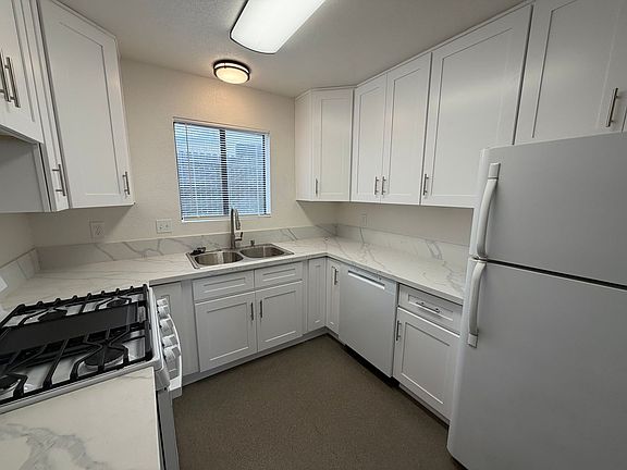 3rd image of 9337 Musselman Dr APT 22