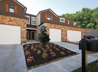 5921 N London Ave, Kansas City, MO 64151