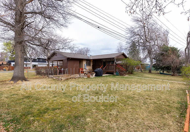 1980 Floral Dr — Photo 29
