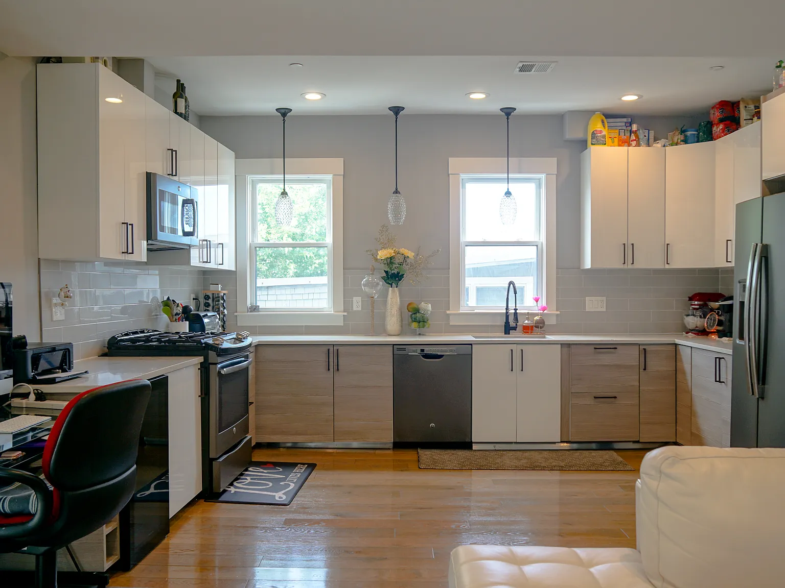 447 Frankfort St — Photo 2