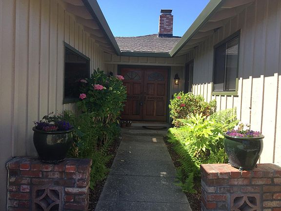 2nd image of 2340 Kinsley St