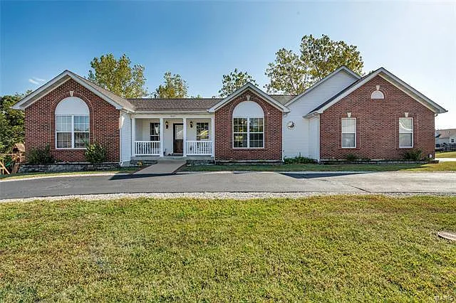 4865 Country Club Dr photo 1