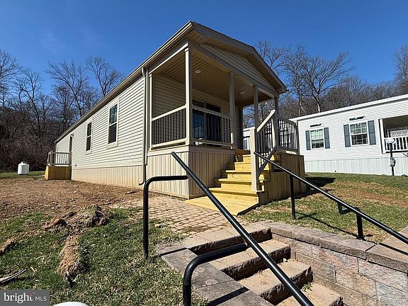 4th image of 38 Lakeview Dr