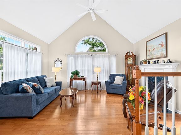 4th image of 1803 Appleridge Ct