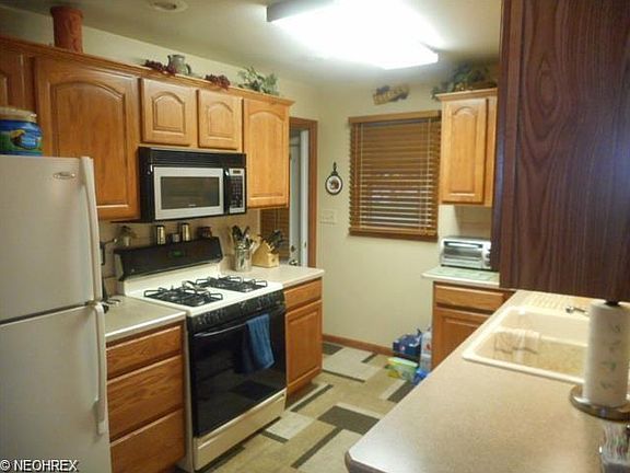 2nd image of 1577 Weston Ave
