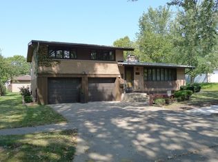 711 1st Ave, Charles City, IA 50616