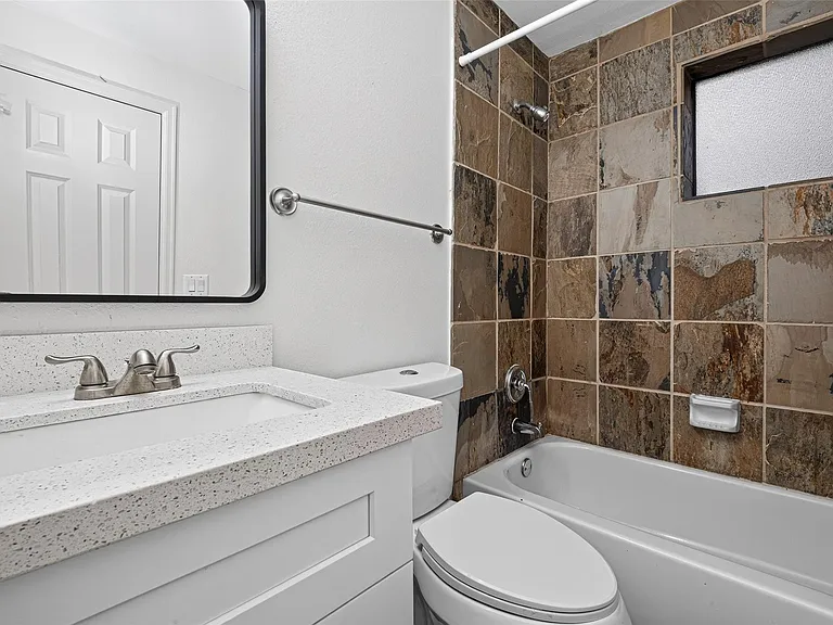 5410 Rose St — Photo 9
