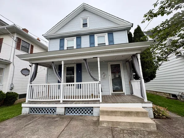 348 E Derry Rd, Hershey, PA 17033