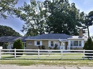 23 Mel Nor Ln, Saint Louis, MO 63125