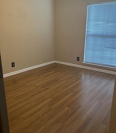 5th image of 12759 Autumn Springs Ct N