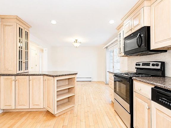 5th image of 50 Laurel Circle