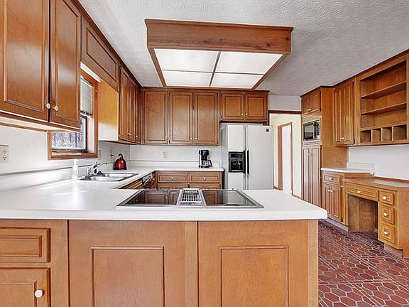4th image of 1800 Laurel Creek Trl SE
