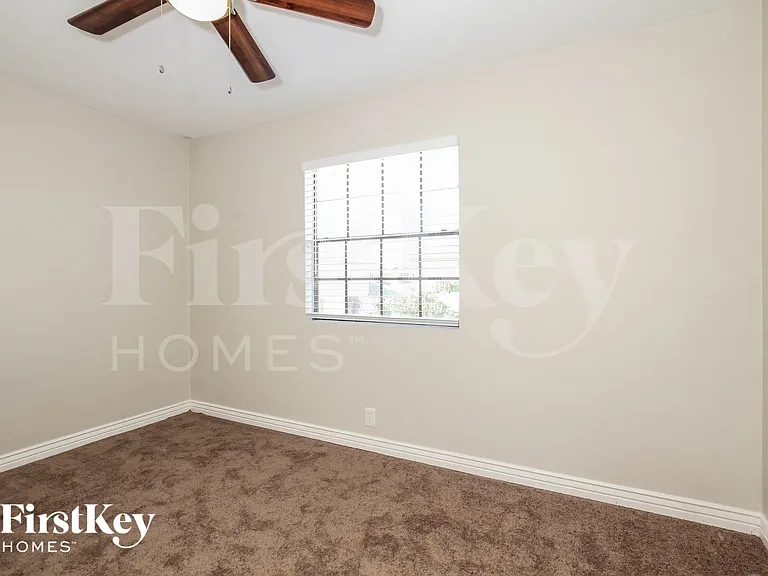 3724 W Michigan Ave — Photo 12