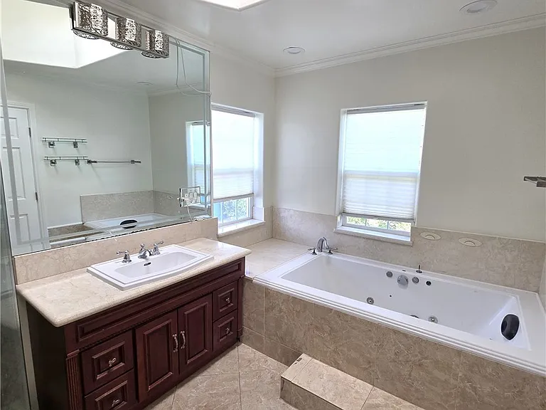 2035 Rangeview Dr — Photo 10