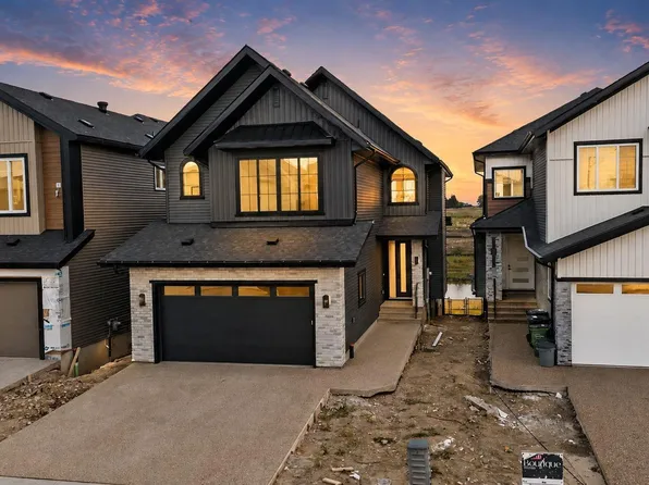8791 Mayday Ln SW, Edmonton, AB T6X 2L3