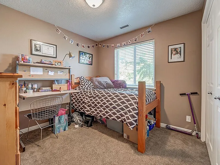 239 E 300 N #302 — Photo 10