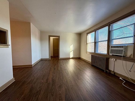 2nd image of 1400 Kenmore Ave APT E6