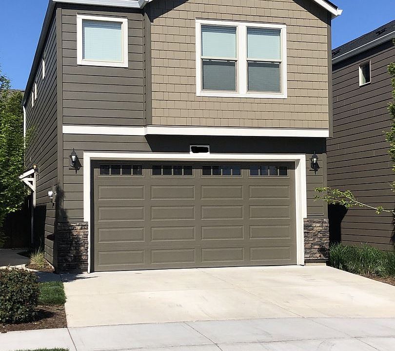 1st image of 2714 NE 130th Ct