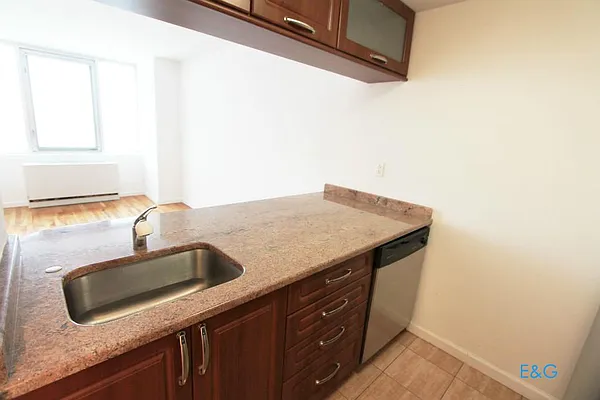 Rented by E and G Realty Group | media 39