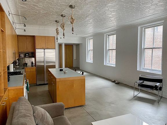 3rd image of 41 N Moore St Fl 5
