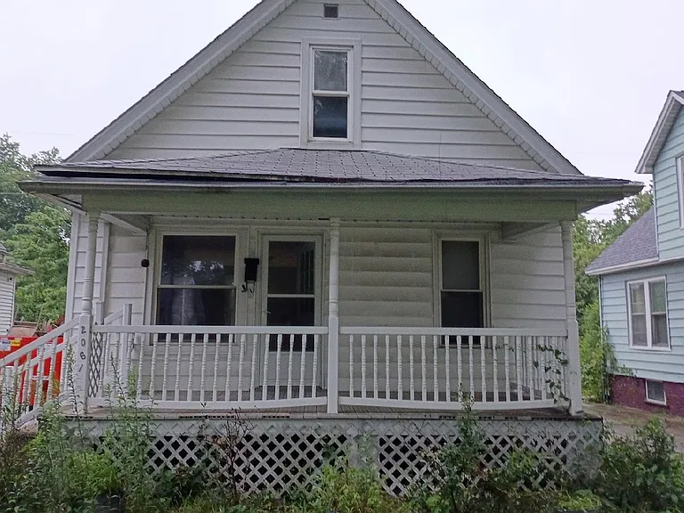 2061 N College St — Photo 1