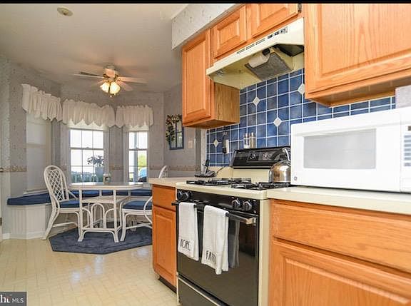 4th image of 55 Fair Oaks Ct