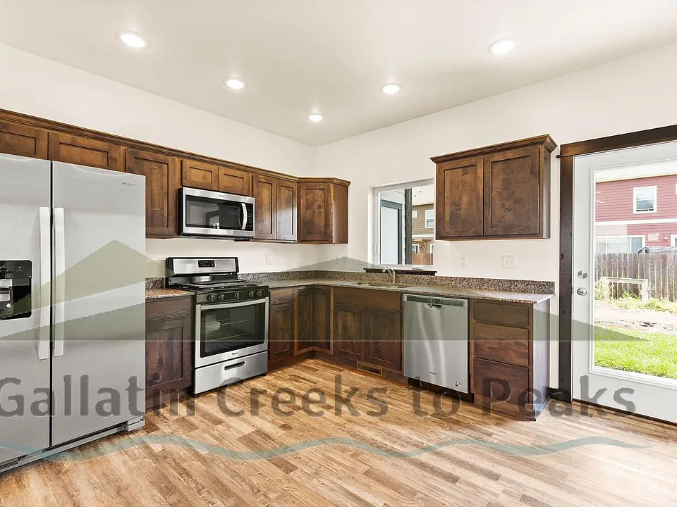 878 Rookery Lane