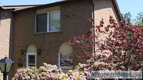 1st image of 122 Haverford Cir