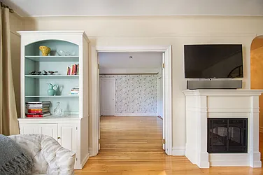 Rented by Rhona Realty