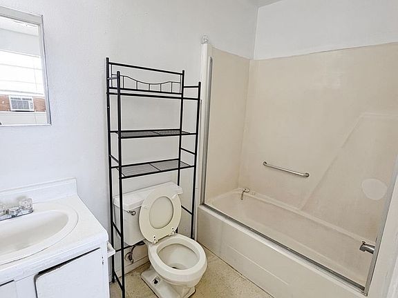 5th image of 2315 N Jefferson St #9