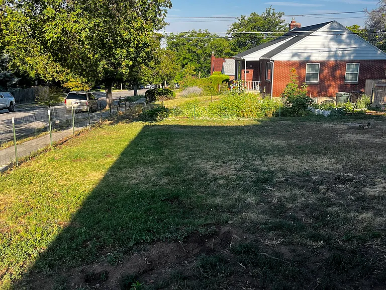 2587 E Redondo Ave — Photo 9