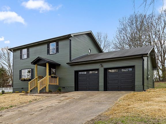 3rd image of 6910 Pine Haven Dr