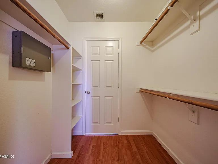 3305 E Wildwood Dr — Photo 28